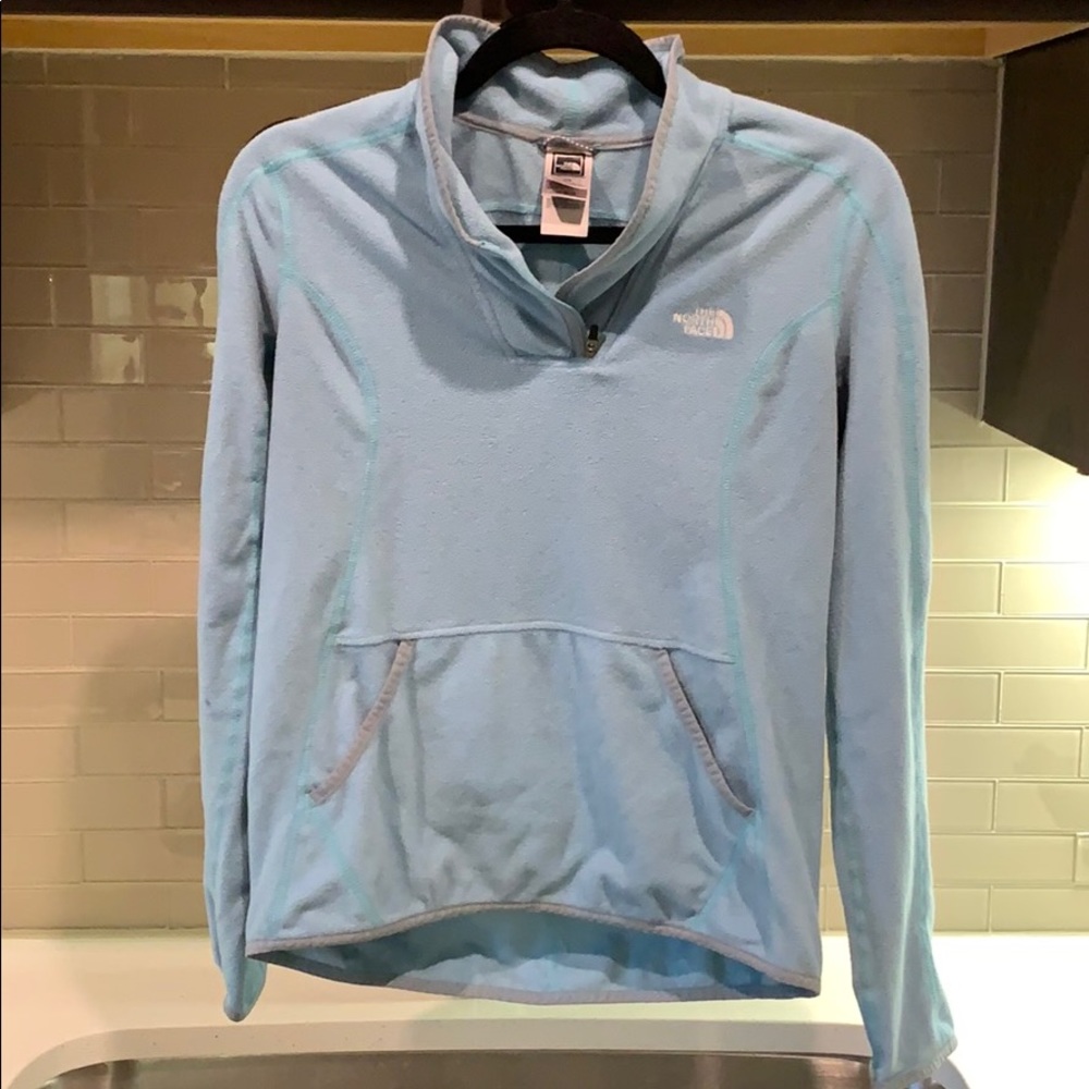 The North Face. Pullover. Blue. Size M.
